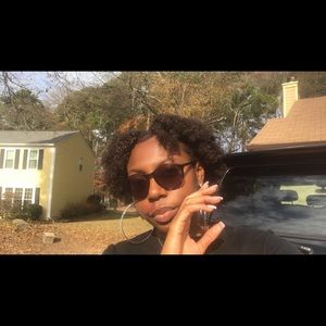 Meet your Posher, Alyssa